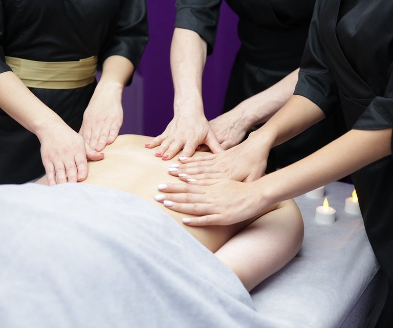 Six Hands Massage therapy in DHA Phase 2 Karachi